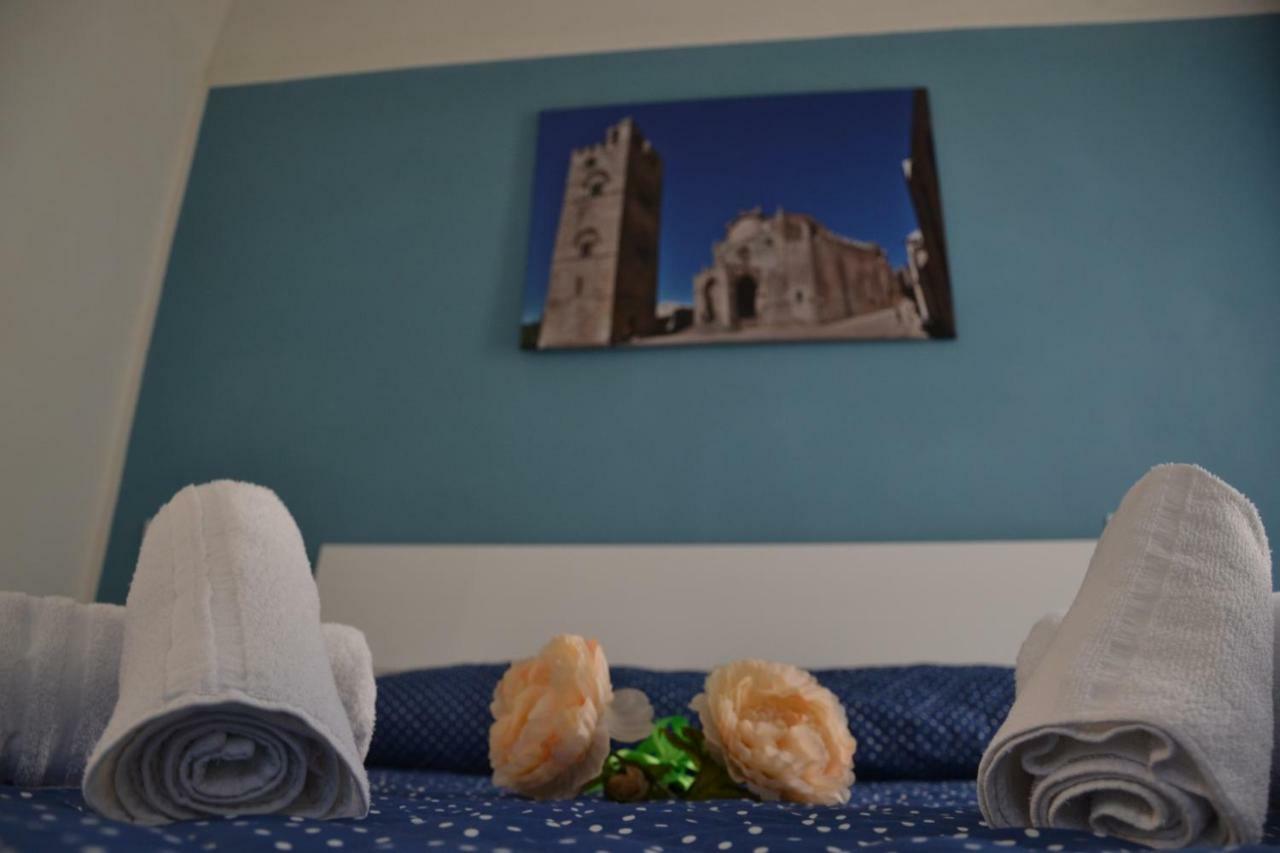 B&B Stella Maris Trapani Centro Екстериор снимка